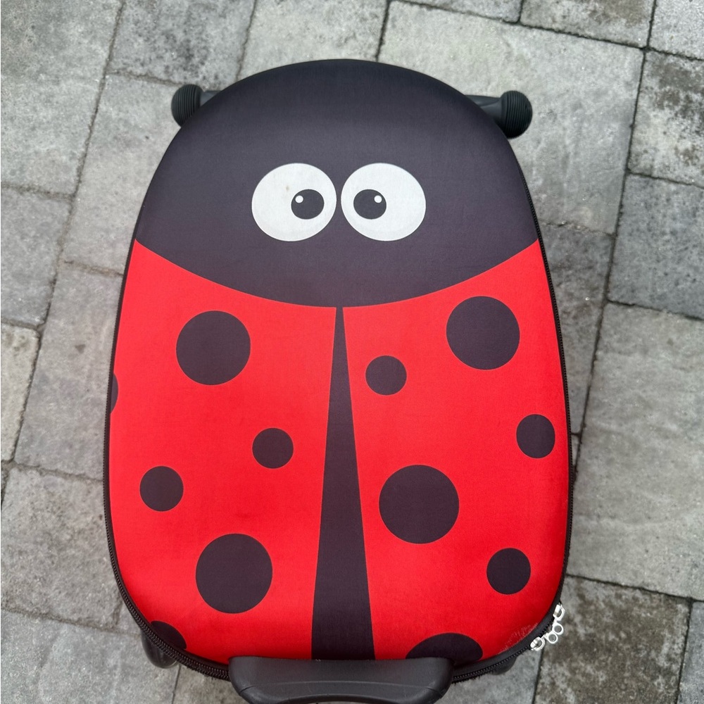 🎈🎈SOLD🎈🎈Ladybug Kids Scooter Suitcase by Viggio